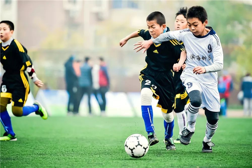 包含足球赛场上将会演绎出一场场令人难忘的故事的词条 包含足球赛场上将会演绎出一场场令人难忘的故事的词条