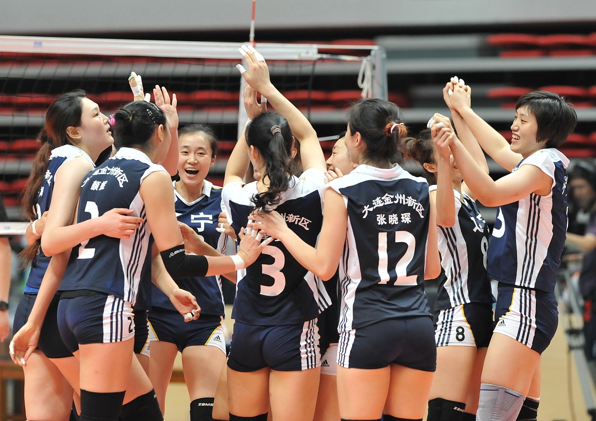 爱游戏网页版入口-大型赛事中的关键战役，团队勇夺一场胜利！