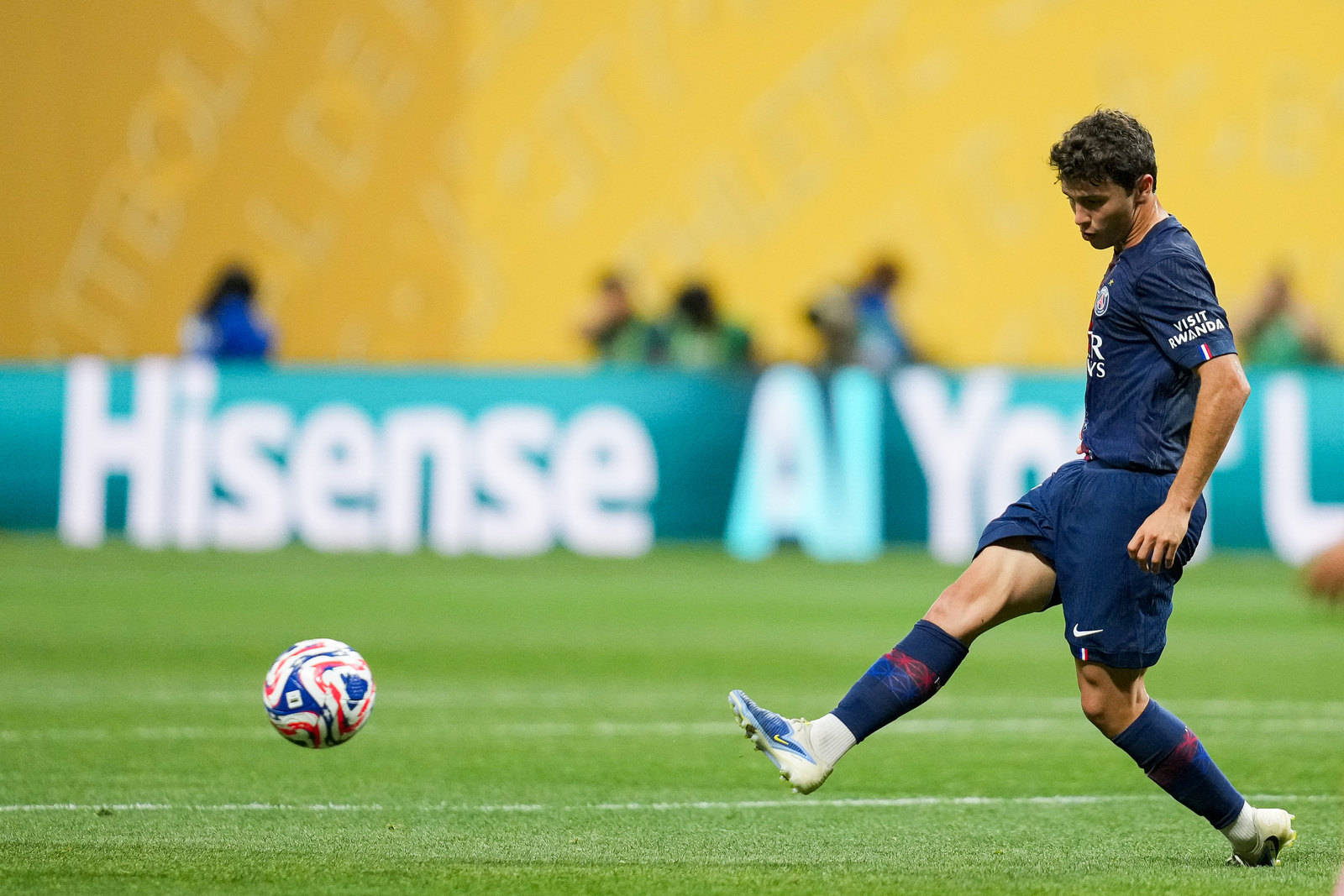 巴黎圣日耳曼惨败,遭遇失利止步 巴黎圣日耳曼惨败,遭遇失利止步