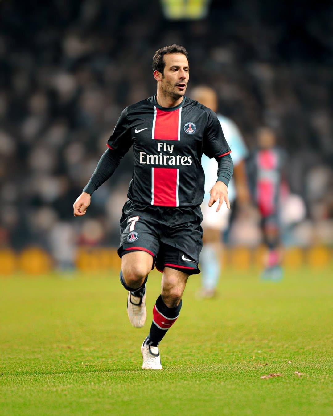 欧洲球员伤愈复出，球队士气大振