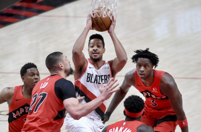 包含意外惊喜：比赛中突如其来的逆转的词条