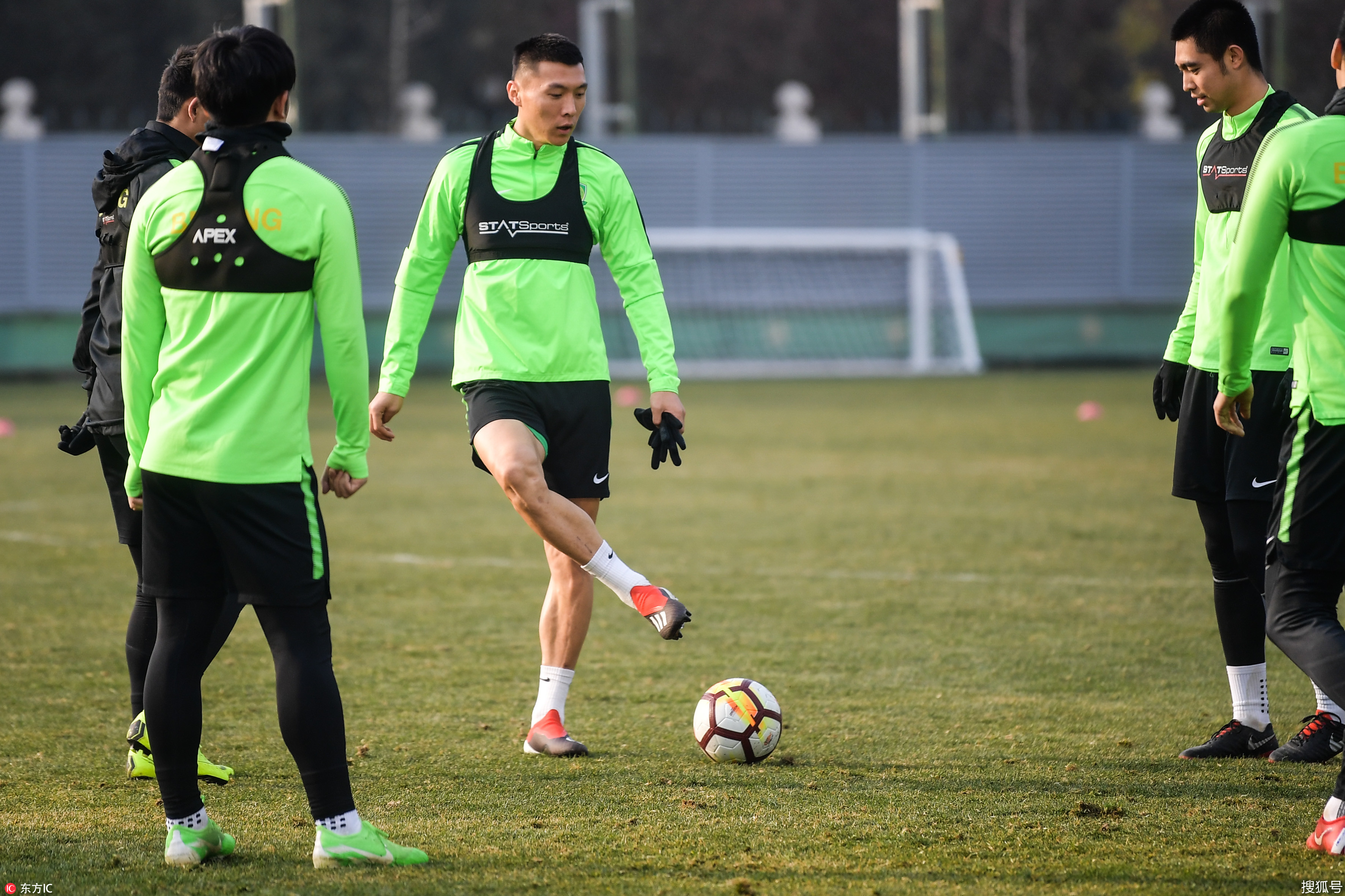 爱游戏平台-战术部署周详，球队备战状态佳的简单介绍